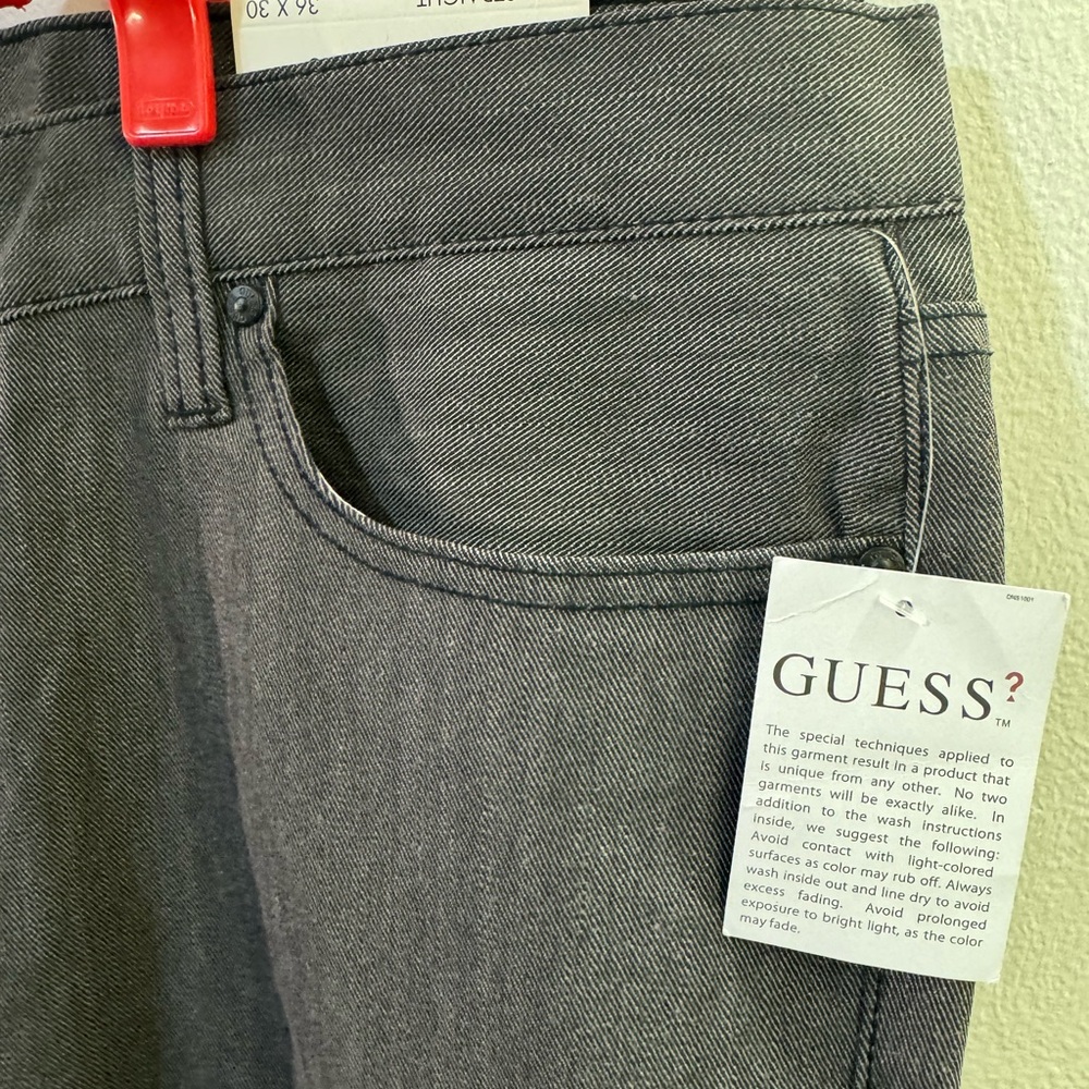 GUESS men's Grey Jeans Slim Straight